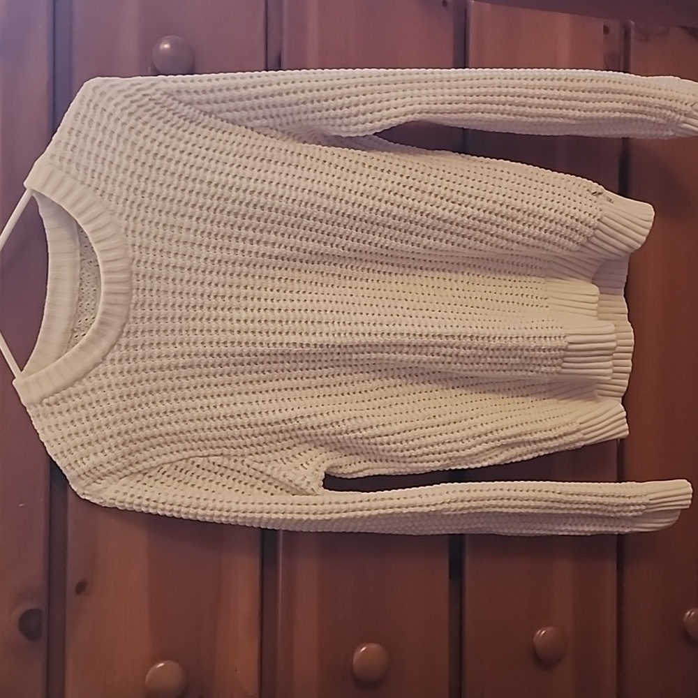 Hollister Teen Boys or Mens small sweater. Excellent condition! Final Price!